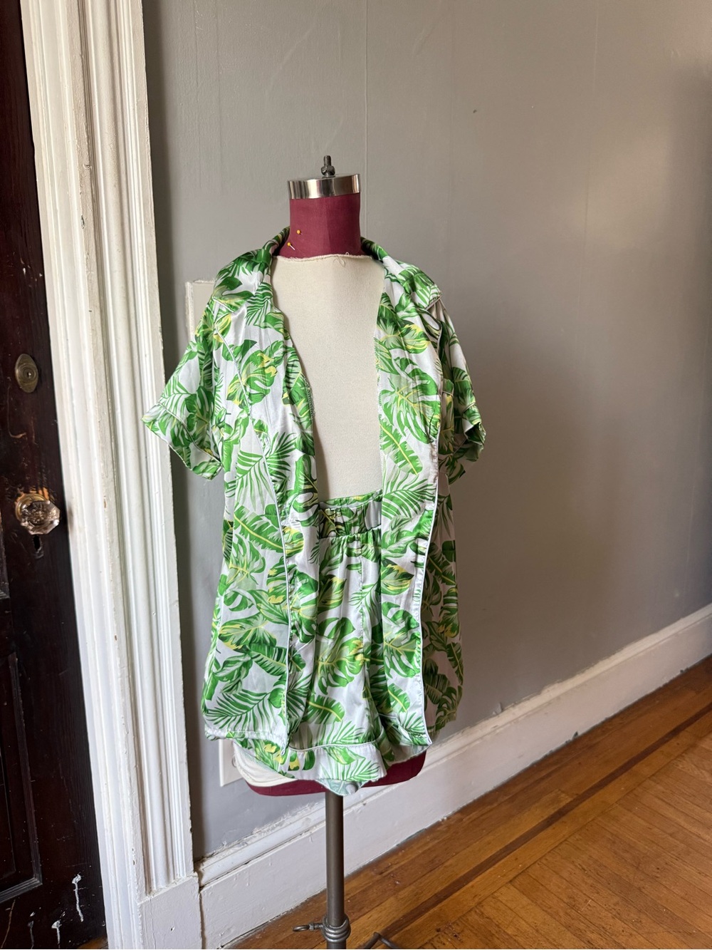 PrettyLittleThing Green and White Leaf Print Pajama Set